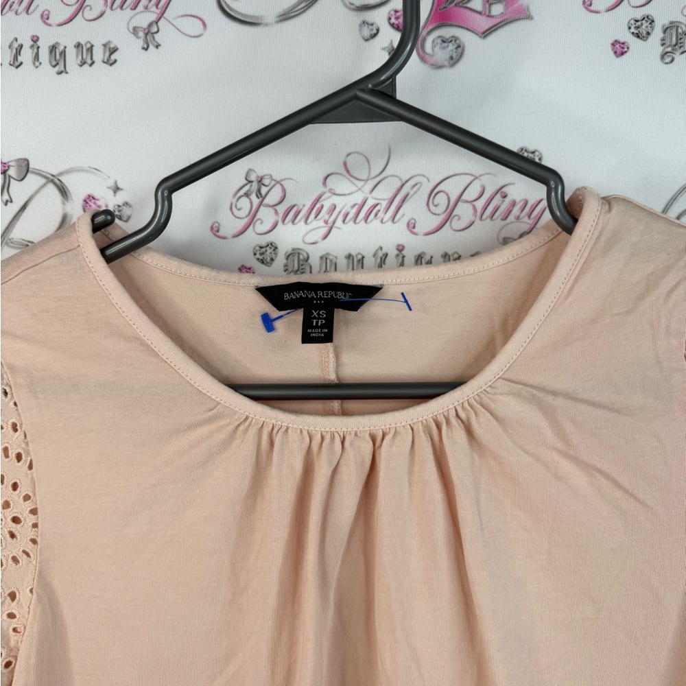 Banana Republic shirt floral pattern cut outs Women's Blush Eyelet Sleeve Blouse - Picture 6 of 10